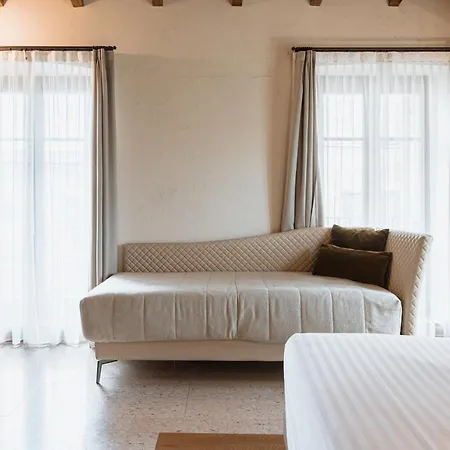 Corte Regia Relais & Hotel 4*