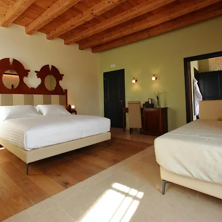 Hotel Corte Regia Relais & 4*