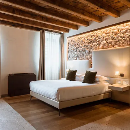 Corte Regia Relais & Hotel