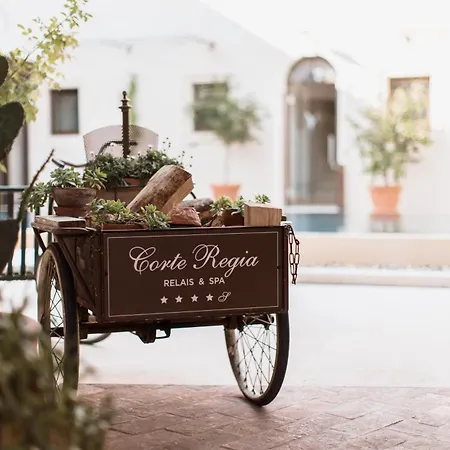 Corte Regia Relais & 4* ヴァレッジョ・スル・ミンチョ