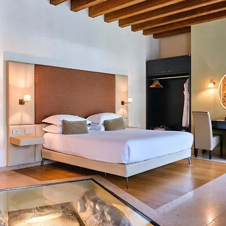 Corte Regia Relais & Hotell